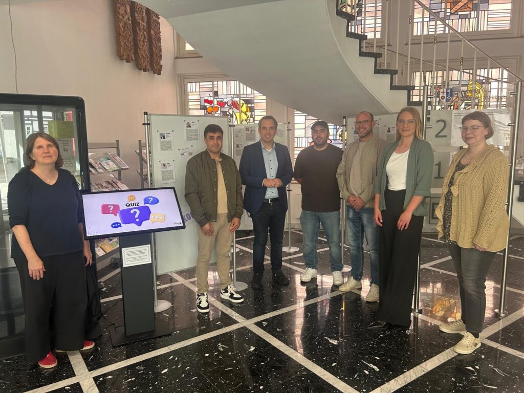 Bildrechte Stadt Lügde v.l.n.r. Karin Dylong, Mamo Avdal, Torben Blome, Mahmoud Alo, Manuel Haße, Rieke Becker, Nicole Grützmacher